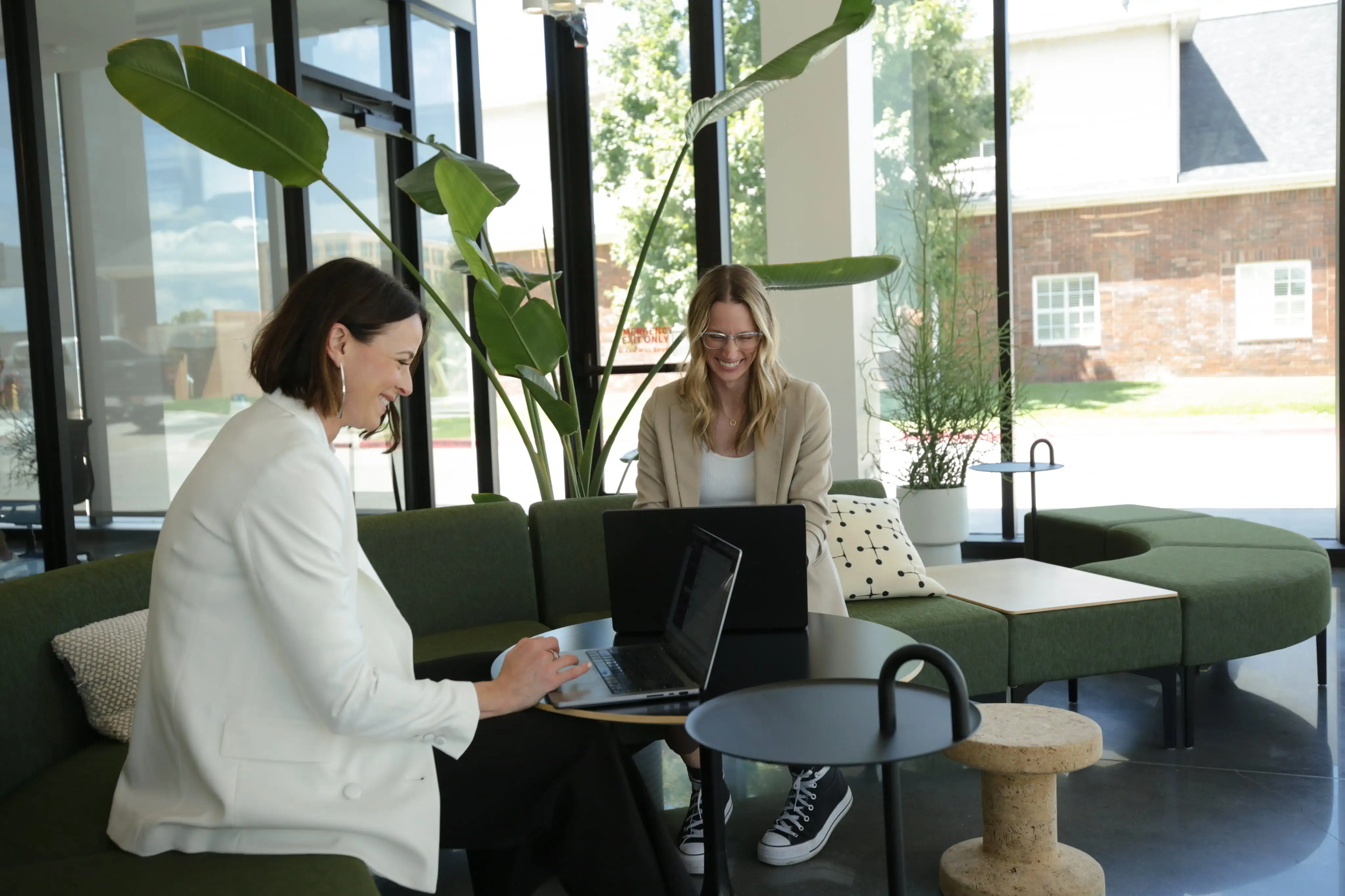 2-women-working-in-an-office